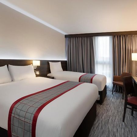 รามาดา บาย วินด์แฮม ลีดส์ อีสต์ Hotel ภายนอก รูปภาพ